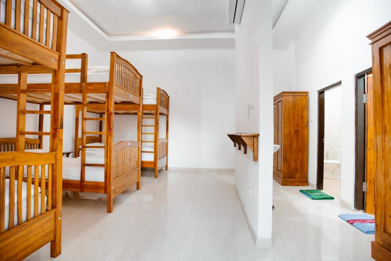 Double'D Hostel Batununggul 外观 照片