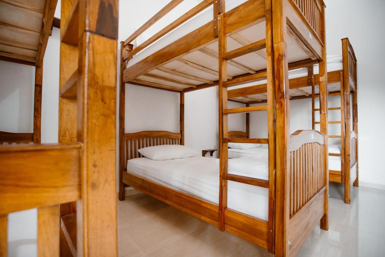 Double'D Hostel Batununggul 外观 照片